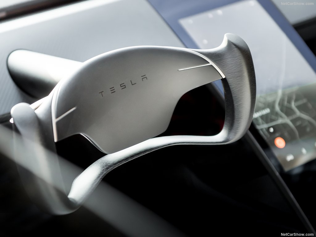 2020 Tesla Roadster9