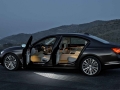 BMW 7 Series Black Bison4